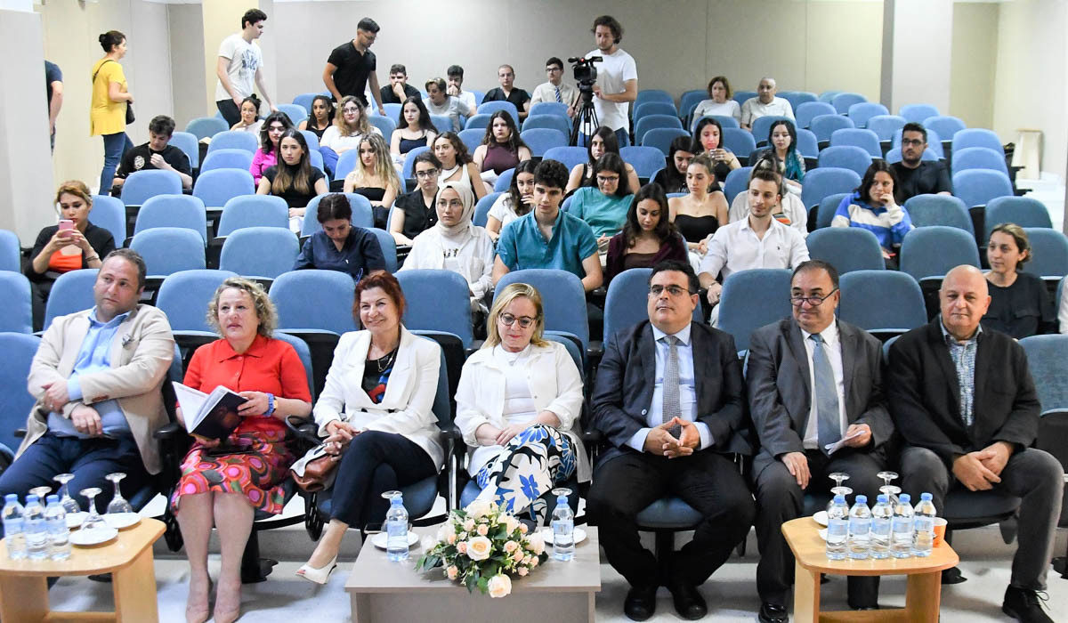 DAÜ Diş Hekimliği Fakültesi Önemli Konukları Ağırladı