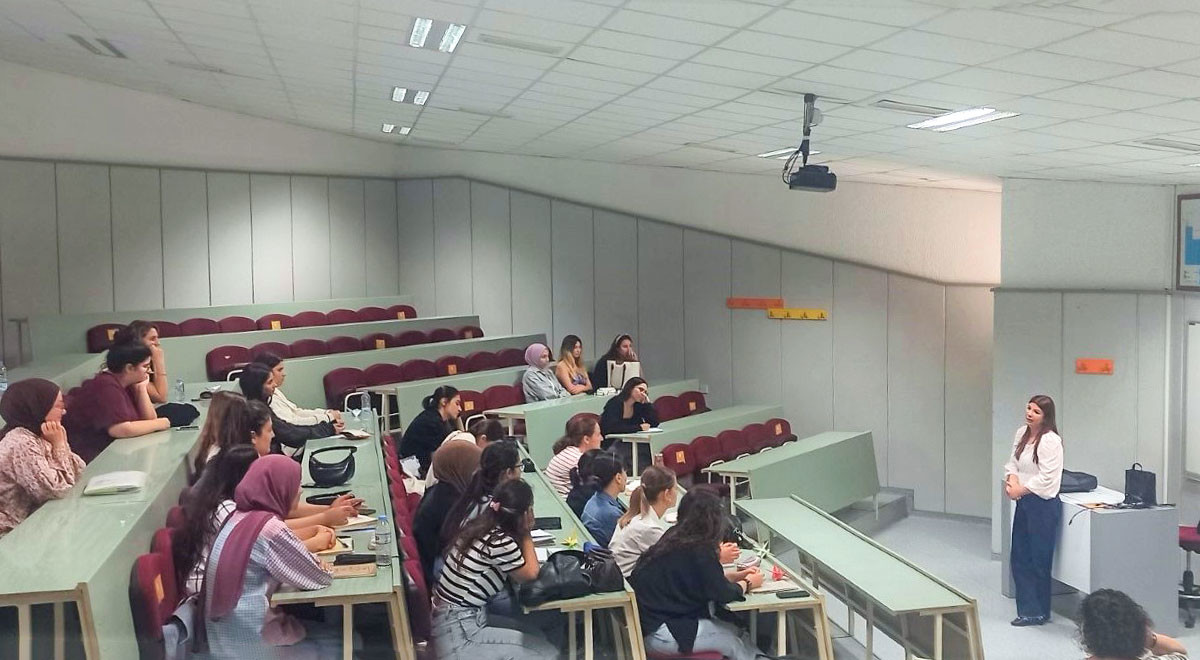 EMU Elementary Education Department Hosts Social Services Specialist Ödül Kaleli