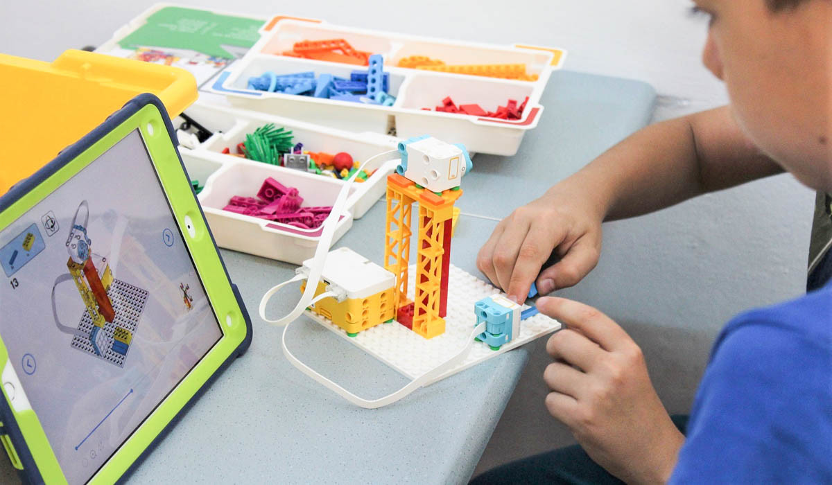 Robot Design and Coding Workshop Organised for Children with the Collaboration of EMU-CEC and EMU SCT Continues