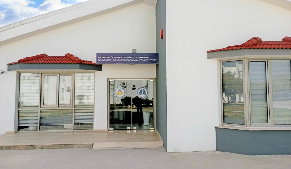 DAÜ Klinik Uygulama ve Araştırma Merkezi Uzman Kadrosu İle Poliklinik Hizmeti Vermeye Devam Ediyor