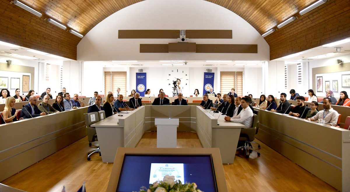 DAÜ’de 7. Uluslararası Bankacılık ve Finans Perspektifleri Konferansı Başladı