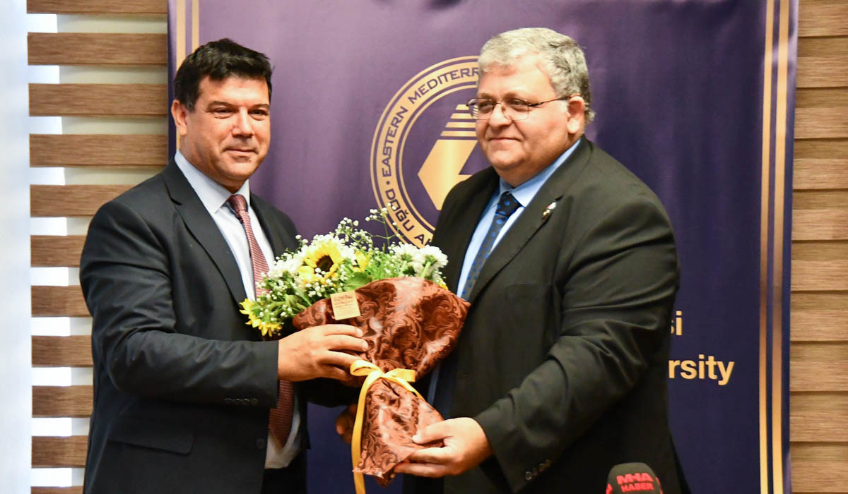 DAÜ’de Rektörlük Makamı Devir Teslim Töreni Yapıldı