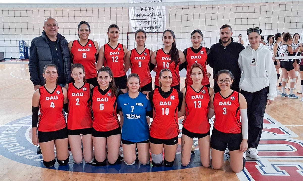 DAÜ Hem Kadın Hem Erkek Voleybol Takımları Grup Maçlarında Galip Geldi
