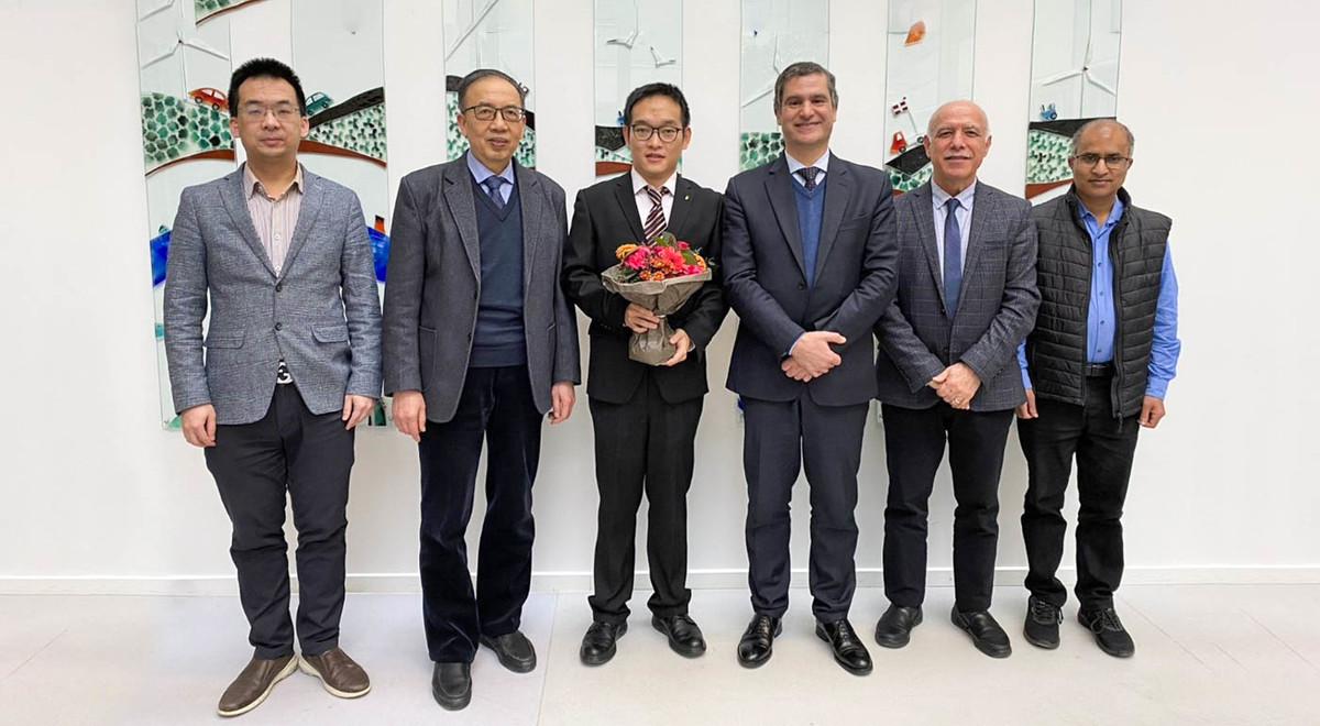 DAÜ Öğretim Üyesi Prof. Dr. Hasan Kömürcügil Danimarka’nın Aalborg Üniversitesi’ndeki Doktora Jürisine Dış Denetçi Olarak Katıldı