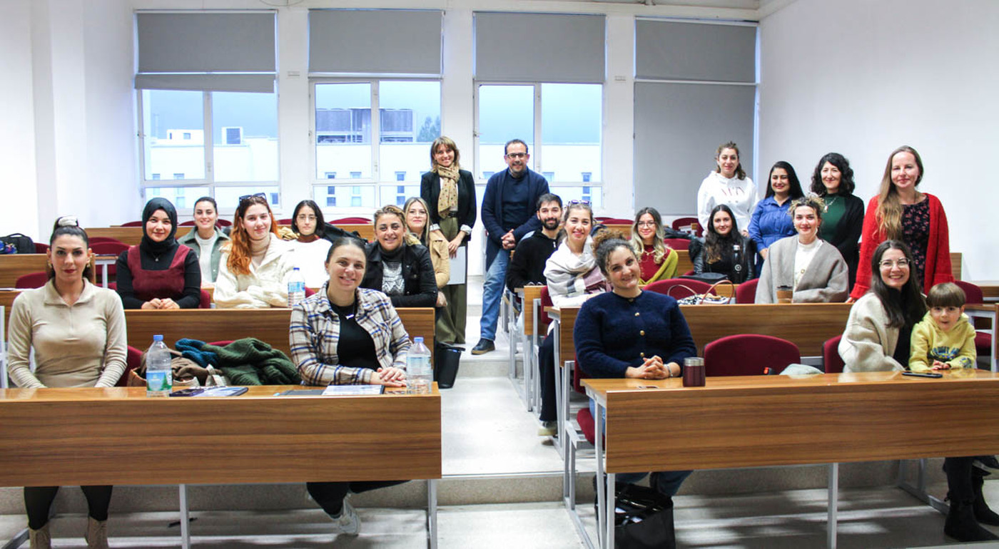 Pozitif Ergen Gelişimi Programı DAÜ Psikoloji Bölümü’nün Koordinasyonunda Uygulanmaya Başlandı