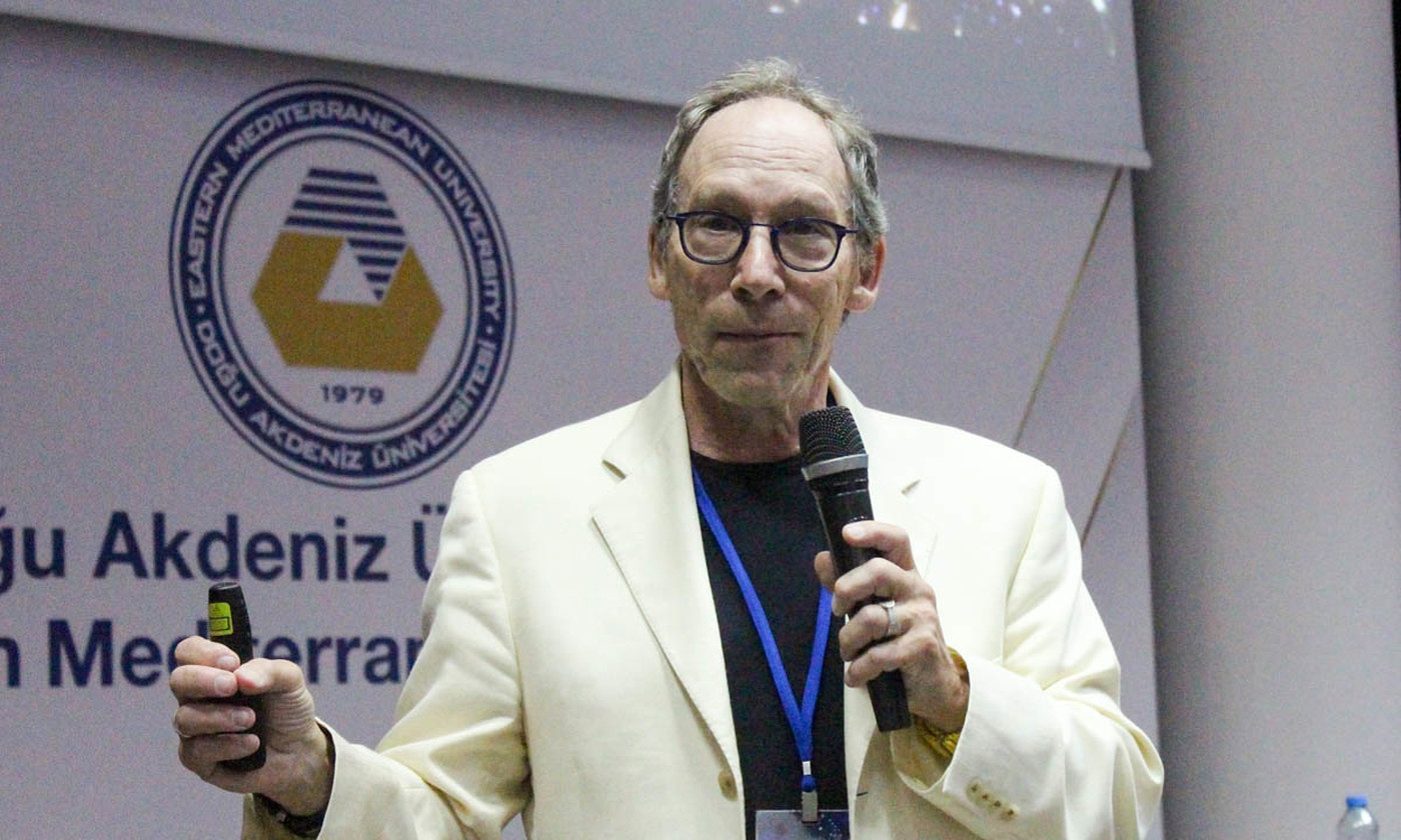 Dünyaca Ünlü Teorik Fizikçi ve Kozmolog Prof. Dr. Lawrence Maxwell Krauss, DAÜ’de Seminer Verdi