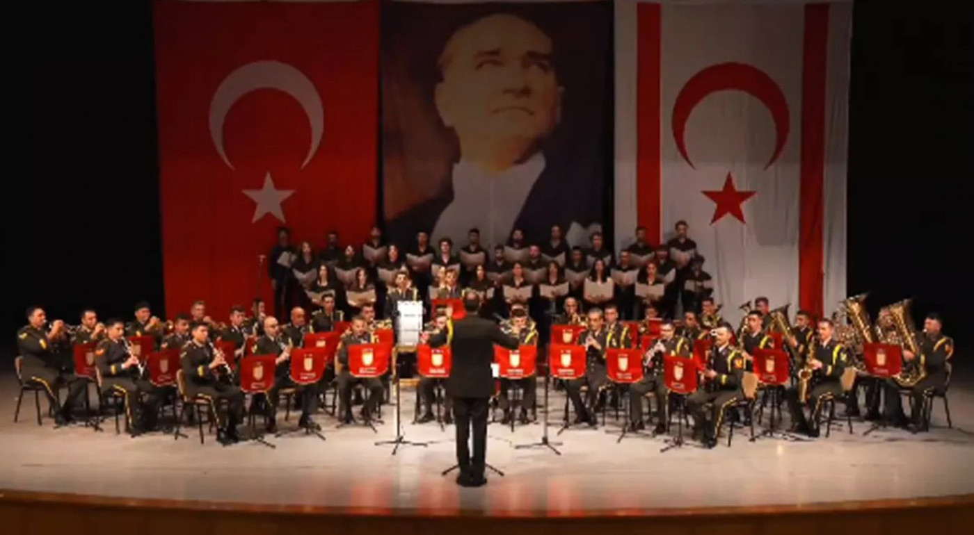 DAÜ Güzel Sanatlar Eğitimi Bölümü Korosu “Kıbrıs Türk Barış Kuvvetleri Marşı”nın Seslendirilmesinde Yer Aldı