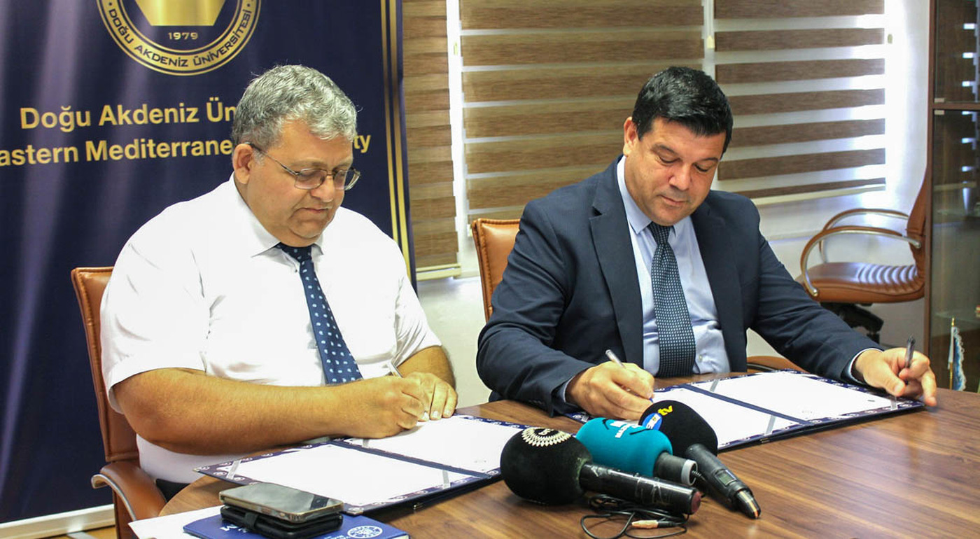 Kıbrıs Vakıflar İdaresi ile DAÜ Arasında İş Birliği Protokolleri İmzalandı