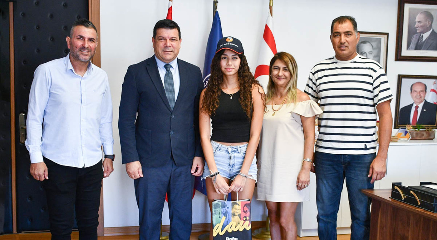 Record Holder Ada Kafa Visits EMU Rector Prof. Dr. Hasan Kılıç