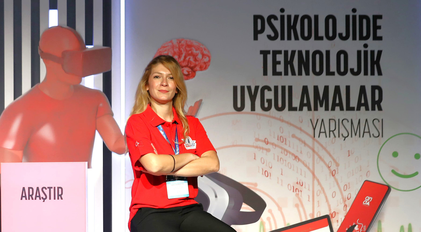 DAÜ Mezunundan Gururlandıran Başarı