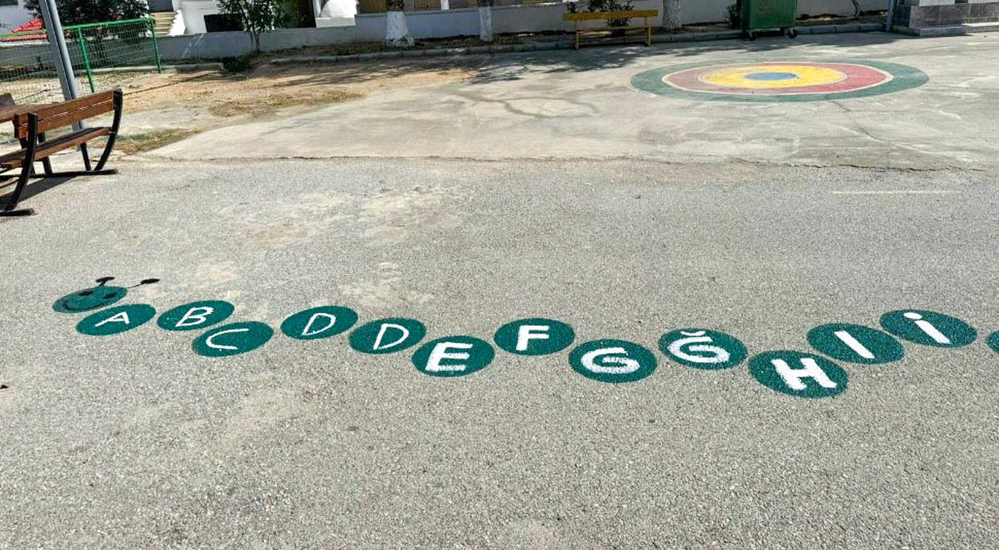 DAÜ Öğrencilerinden Ziyamet İlkokulu’na Eğitici Proje