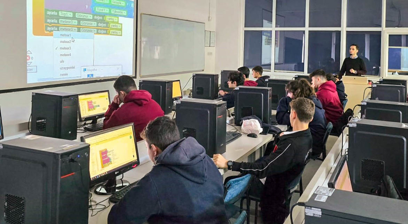 DAÜ’de Lise Öğrencilerine Yönelik Mobil Oyun Geliştirme Çalışması Gerçekleştirildi