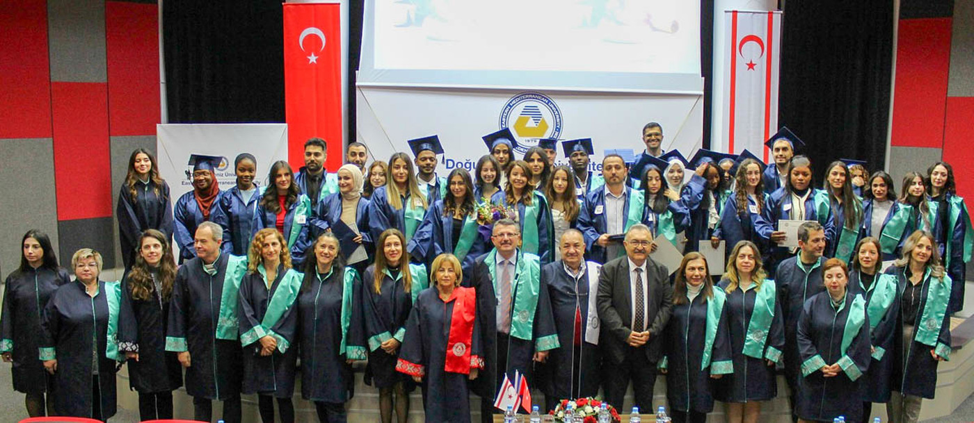 DAÜ Eczacılık Fakültesi Güz Dönemi Mezunları Yemin Etti