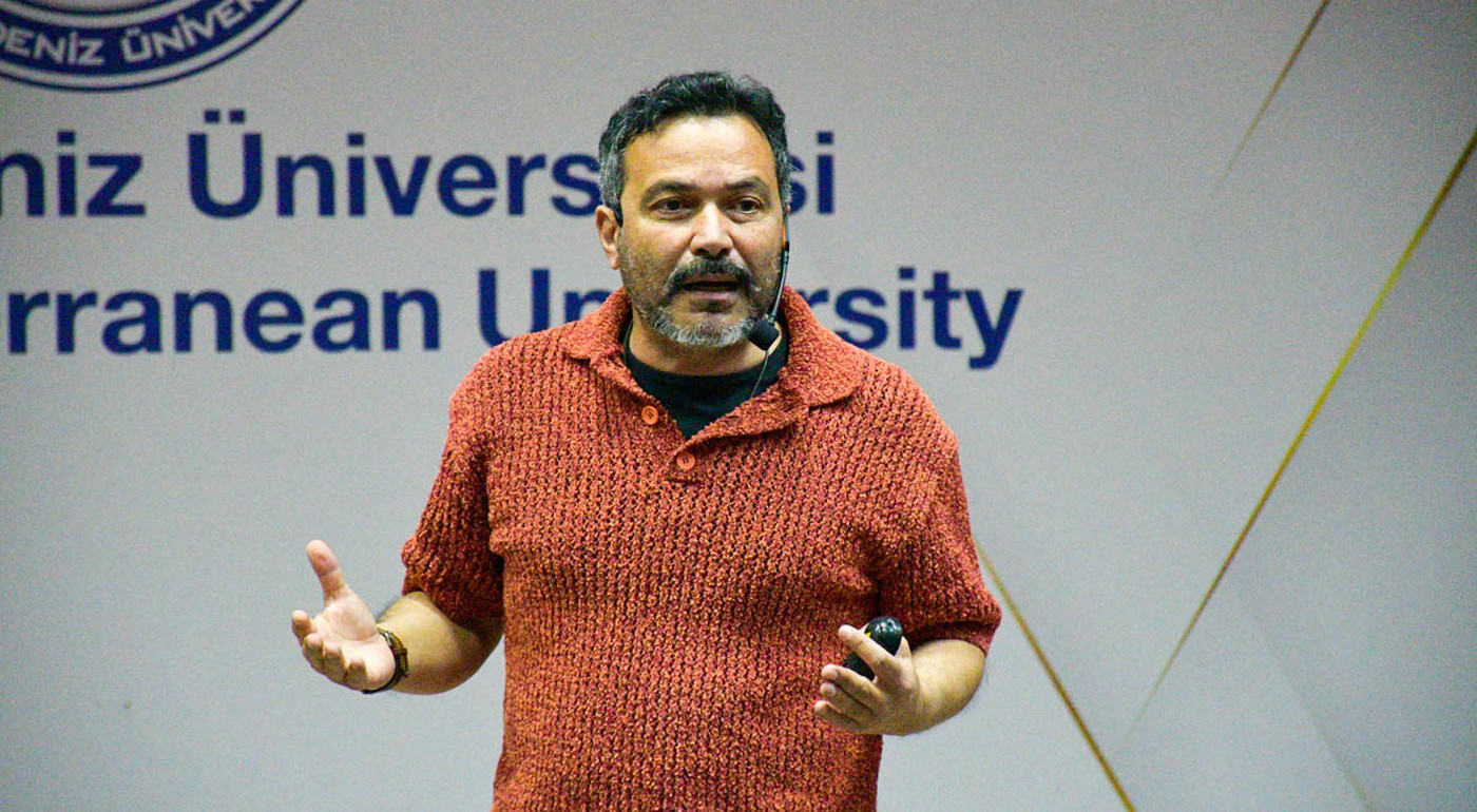 DAÜ’de Ahmet Şerif İzgören “Hayata Değer Katmak” Konulu Seminer Gerçekleştirdi