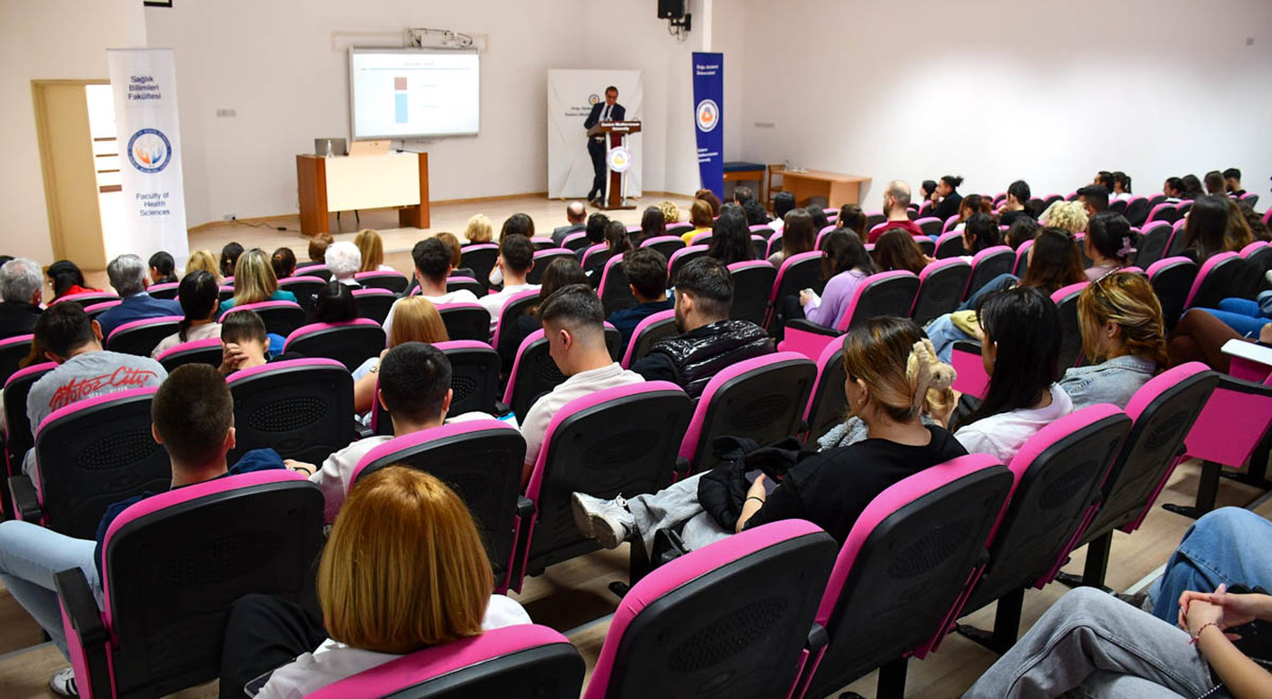 DAÜ’de “Başarılı Yaşlanma” Konulu Konferans Gerçekleştirildi