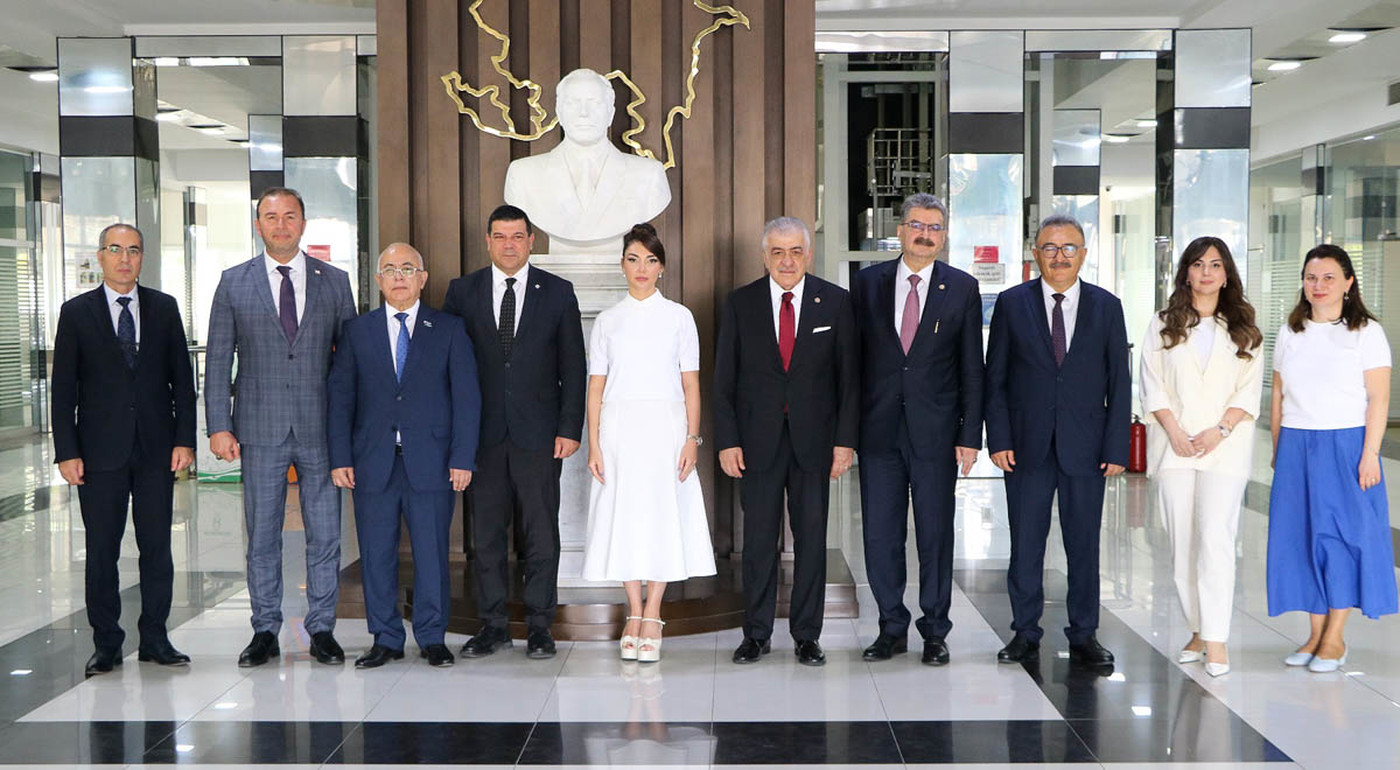 DAÜ Heyetinden Azerbaycan’a Ziyaret