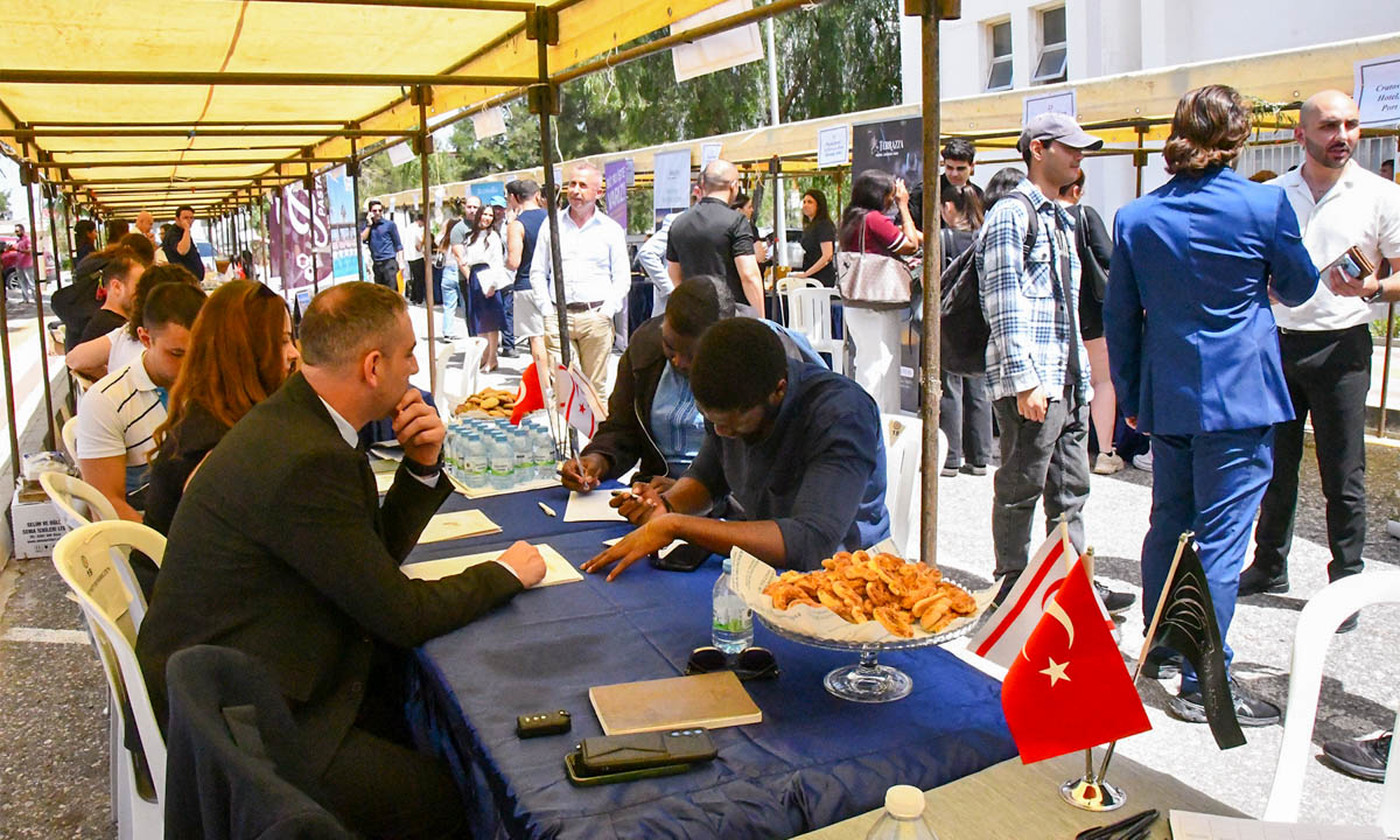 DAÜ’de 26. Turizm Günleri Kapsamında II. Turizm Kariyer Fuarı Gerçekleştirildi