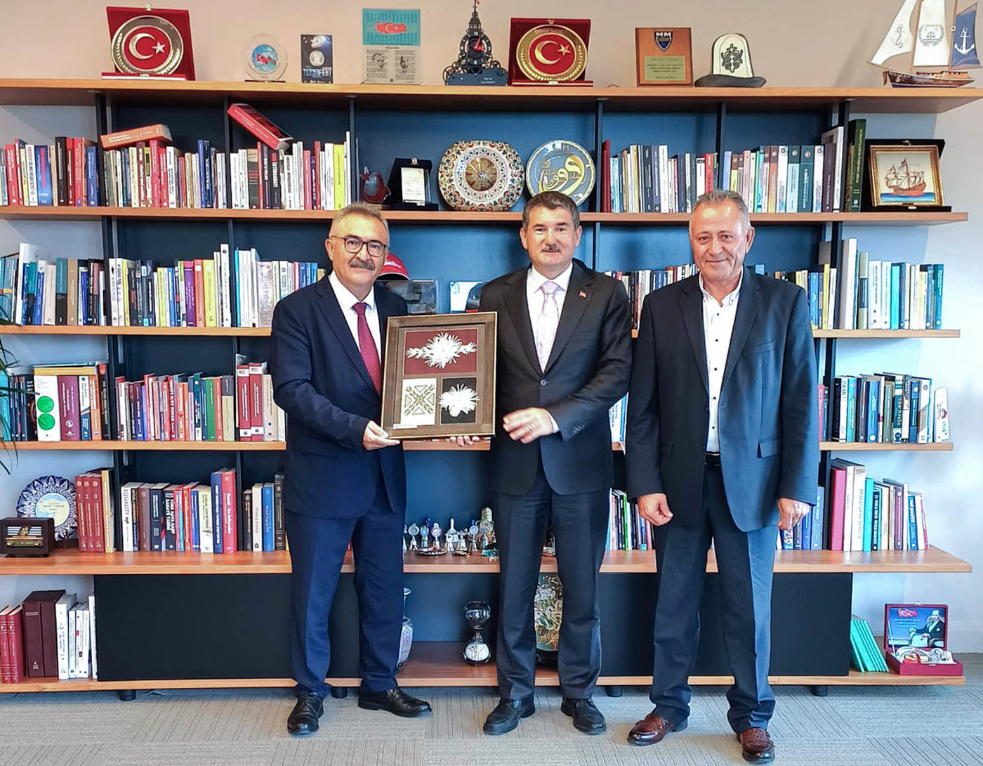 DAÜ Vakıf Yöneticiler Kurulu‘Ndan Türkiye Cumhuriyeti Cumhurbaşkanlığı Başdanışmanı Prof. Dr. Çağrı Erhan’a Ziyaret