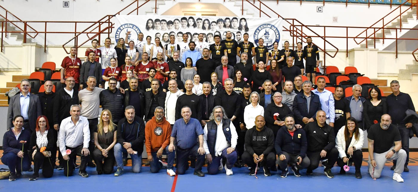 EMU Remembers Champion Angels on the Field: Volleyball Players Unite Around a Shared Emotion