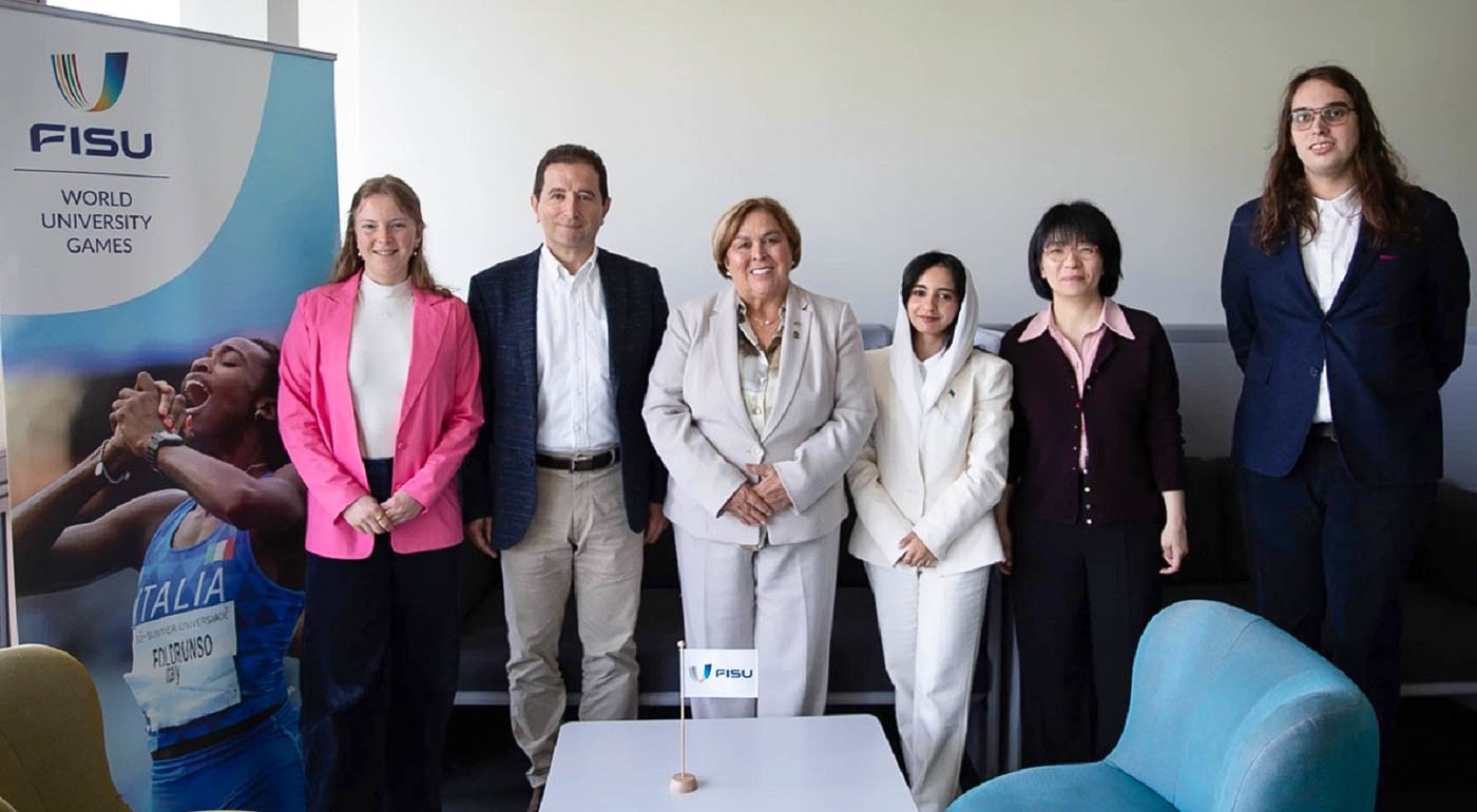 DAÜ Sağlık Bilimleri Fakültesi Öğretim Üyesi  Prof. Dr. Mitat Koz FISU Toplantısına Katıldı